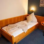 Hotel Guelser Weinstube 3*