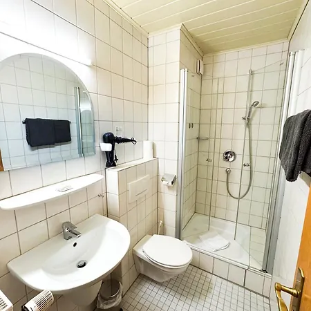 Guelser Weinstube Szálloda Koblenz