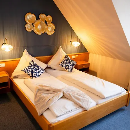 Guelser Weinstube 3* Koblenc