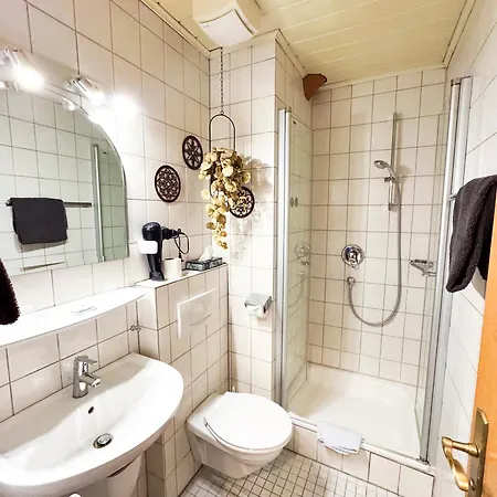 Hotell Guelser Weinstube 3*