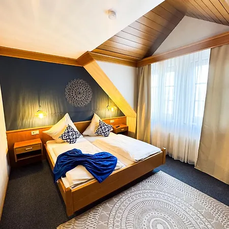 Guelser Weinstube 3* Koblenz (Rhineland-Palatinate)